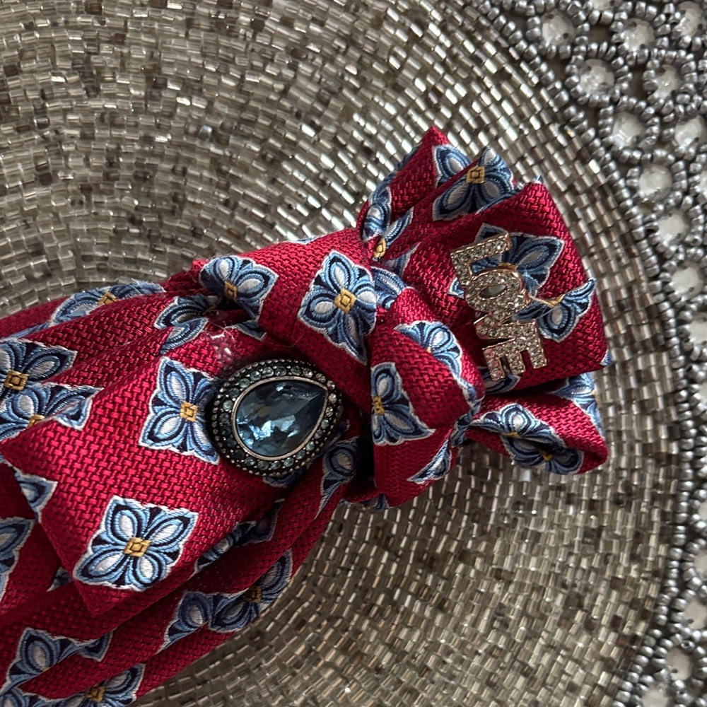 Elegant Red Patterned  Tie - Picture 3 of 4
